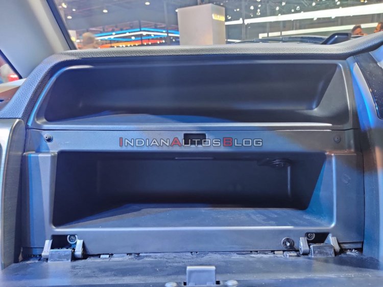 Tata Hexa Safari Concept Glovebox Auto Expo 2020 E