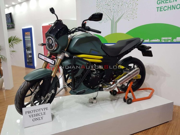 Arai Mild Hybrid Mahindra Mojo Front Three Quarter