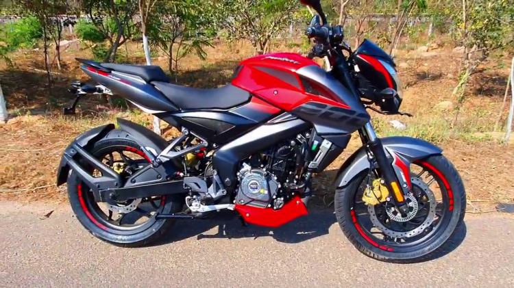 bajaj pulsar 200 old model