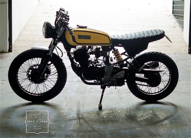 Modified Yamaha Fz yamaha Rx 100 Left Side Profile
