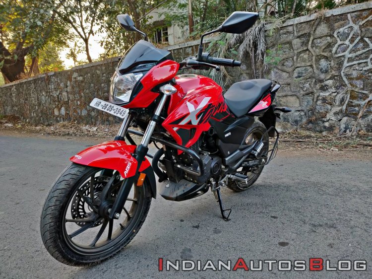 Hero Xtreme 200r Road Test Review Left Front Quart