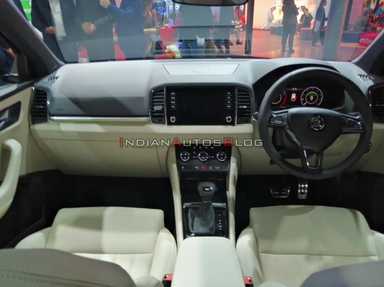 Skoda Karoq Interior Dashboard Auto Expo 2020 7b5f
