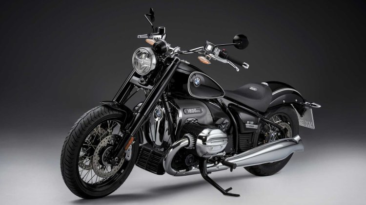 Bmw R 18 Front Three Quarter Left