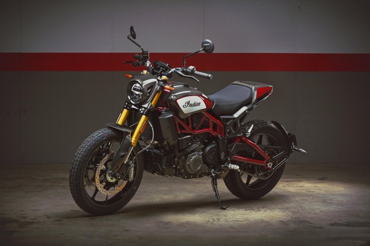 Indian Ftr Carbon Front Three Quarter Lt