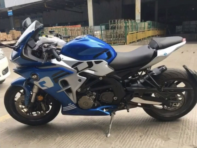 Benelli Q600 Right Side