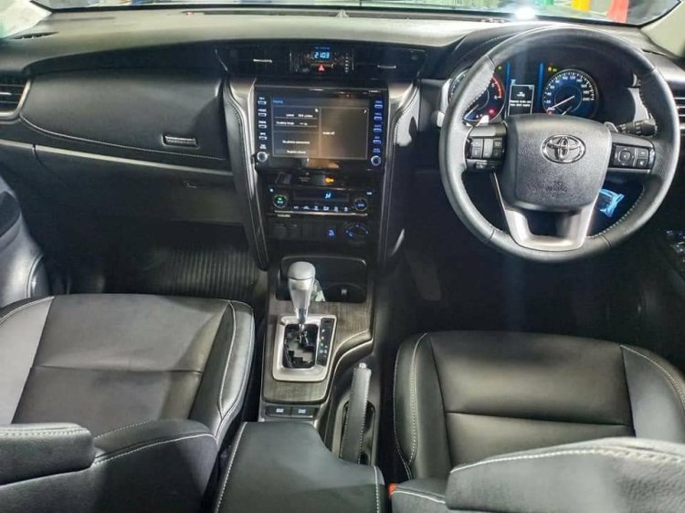 2021 Toyota Fortuner Facelift Interior Live