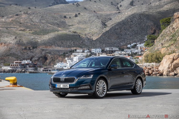 2021 Skoda Octavia Front Quarters Live Image