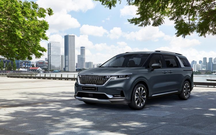 2021 Kia Carnival Front 3 Quarters 2