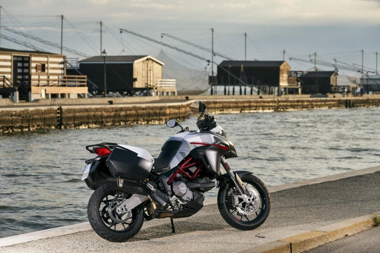 2021 Ducati Multistrada 950 S Static
