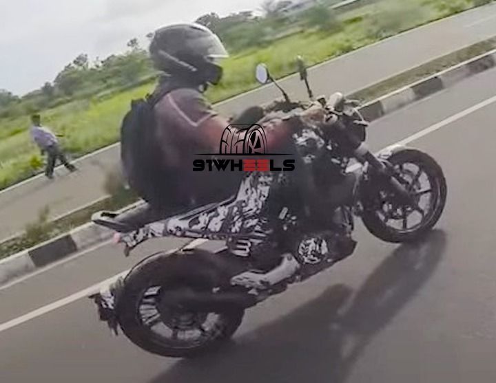 Husqvarna Svartpilen 200 Spy Shot