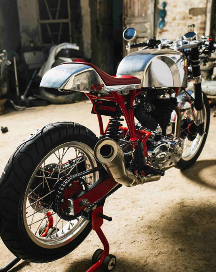 Modified Royal Enfield Classic 500 Rear Right