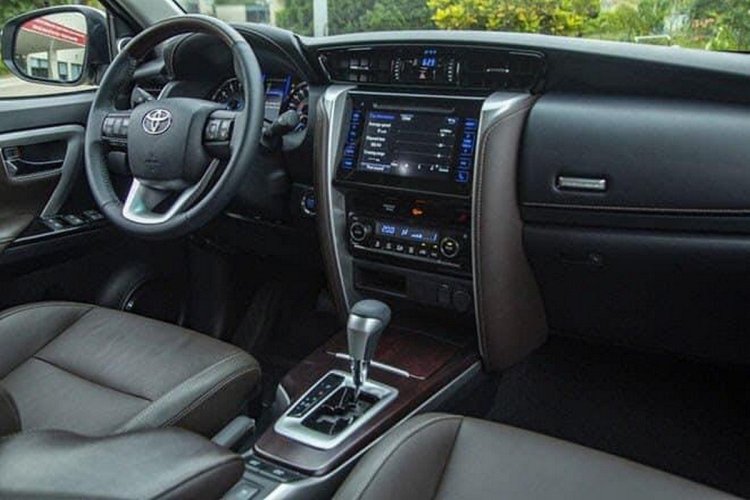 2015 - [Toyota] Fortuner - Page 2 Toyota-fortuner-trd-limited-edition-interior-e503