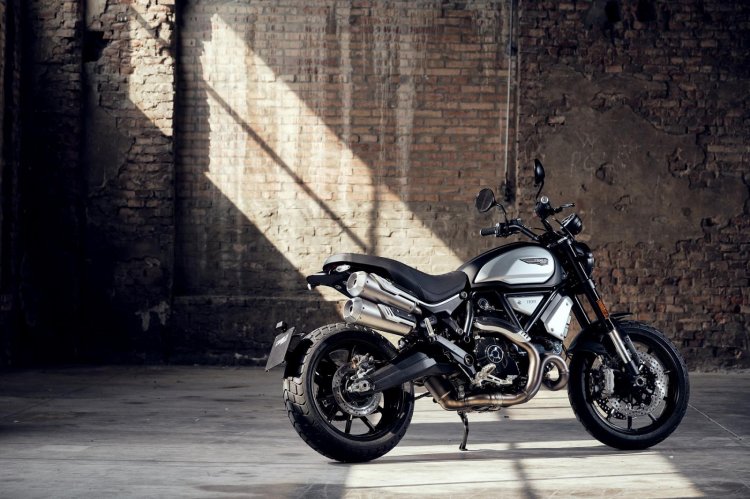 Ducati Scrambler 1100 Dark Pro Outdoor