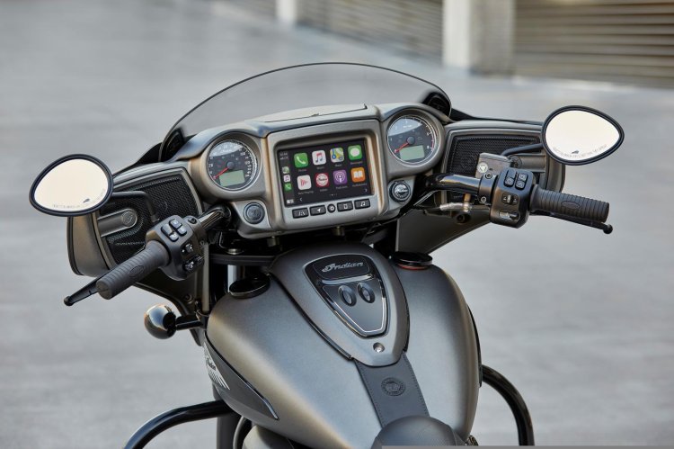 2021 Indian Ride Command With Apple Carplay