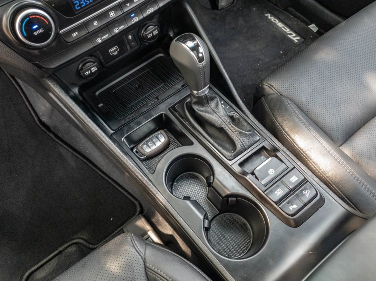Hyundai Tucson Facelift Centre Console