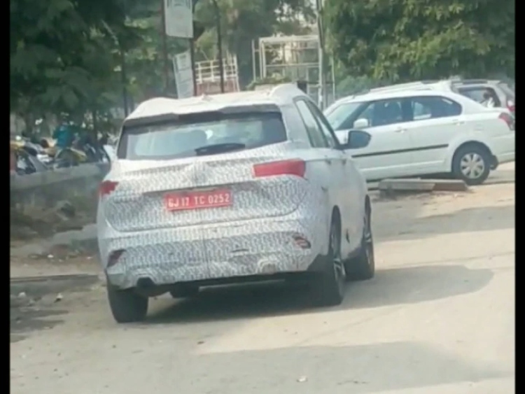 Mg Hector Rear Spy Shot