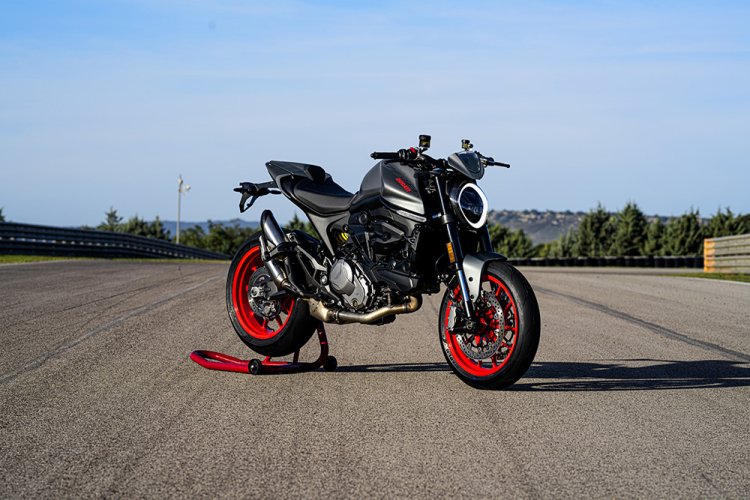2021 Ducati Monster Plus Front Right