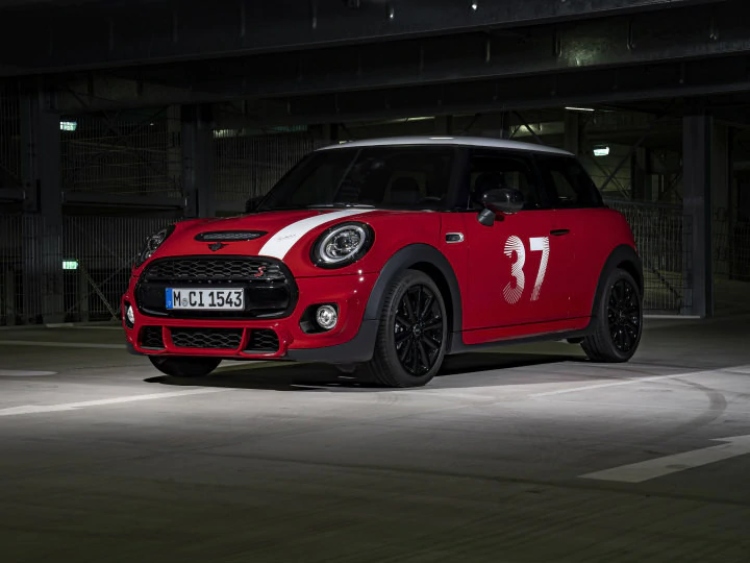 Mini Cooper Paddy Hopkirk Edition
