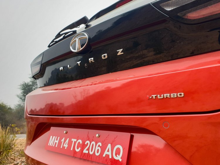 Tata Altroz Iturbo Badge