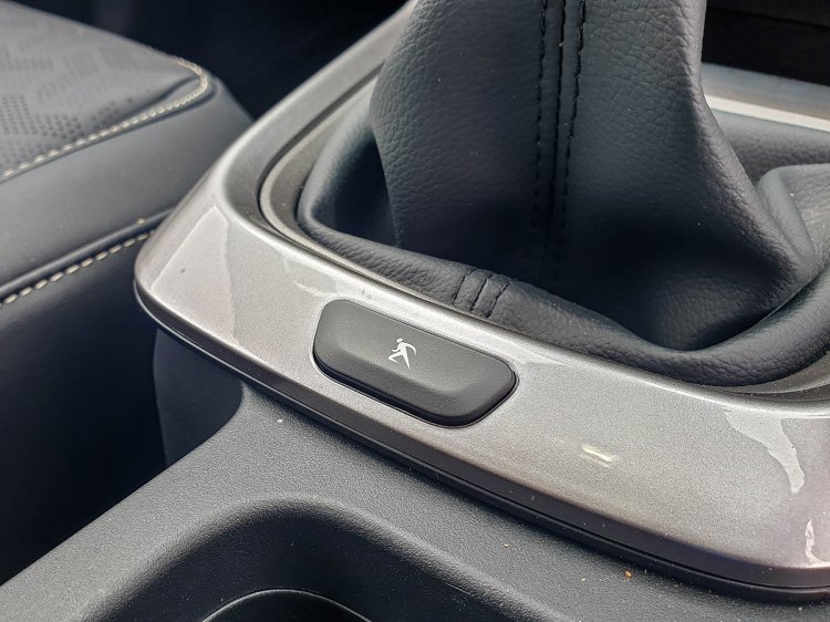 Tata Altroz Iturbo Sport Mode Button