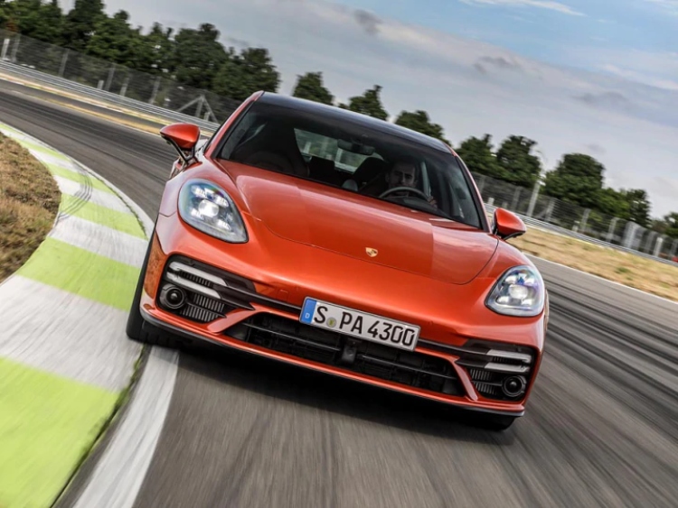 Porsche Panamera Facelift Front