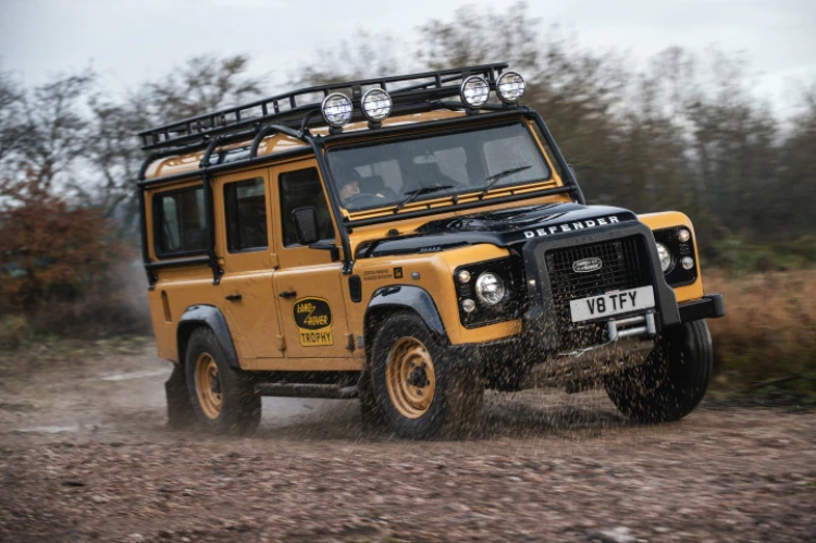 Land Rover Defender Works V8 Trophy Front Quarter