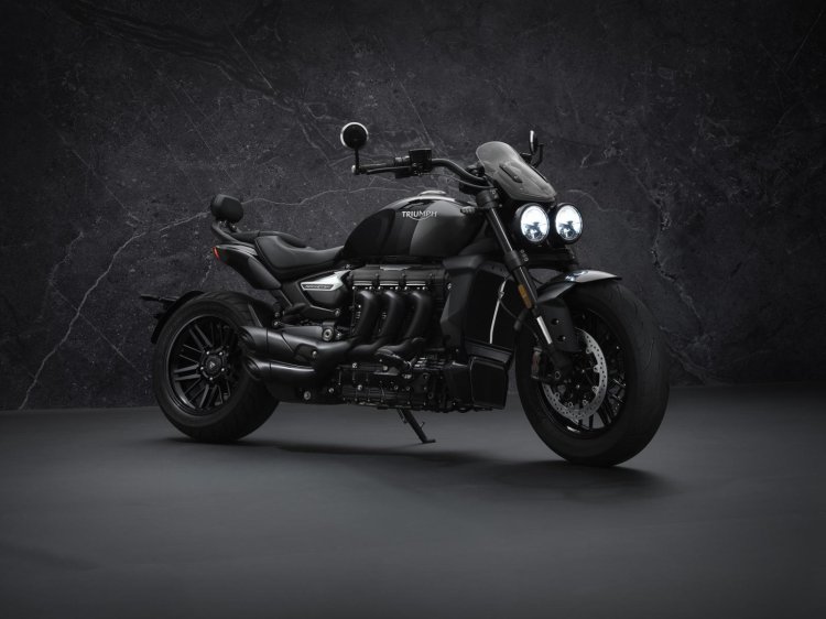 Triumph Rocket 3 Gt Triple Black Front Quarter