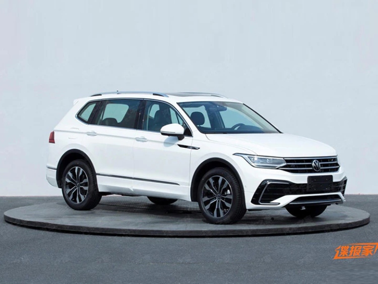 Volkswagen Tiguan Allspace Facelift Front Quarter