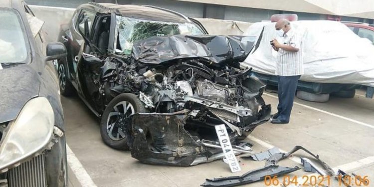 Nissan Magnite Accident Front 3 Quarters