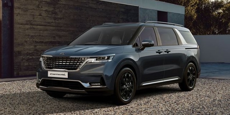 Fourth Gen Kia Carnival Front Side Look