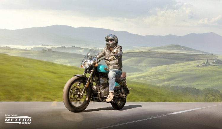 Royal Enfield Meteor With Rider