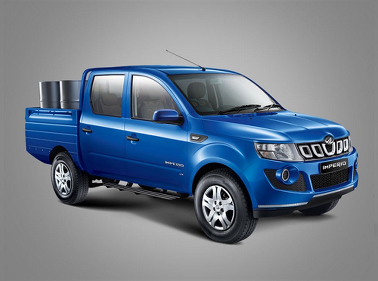 Mahindra Imperio Double Cabin Three Quarter Right