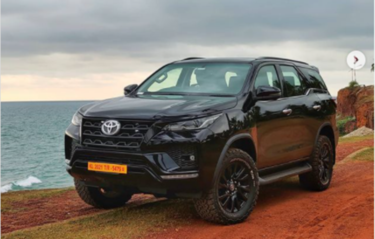 Toyota Fortuner Facelift All Black Modified Front