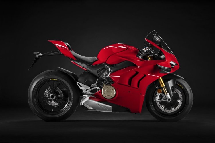 BS6 Ducati Panigale V4 Launched, Price Starts at INR 23.50 Lakh