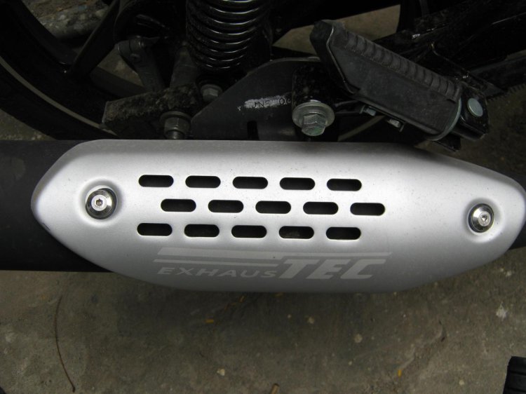 bajaj discover 135 dtsi old model Facelifted Discover 135 DTS-i Alloy silencer cover