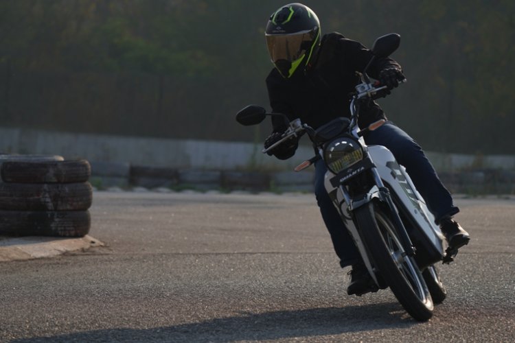 Gravton Quanta Front Action