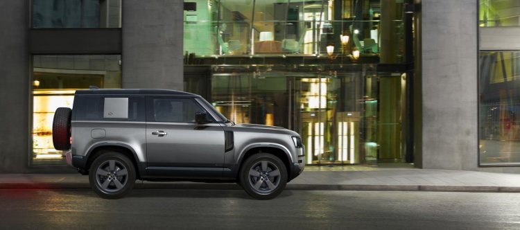 Land Rover Defender 90 Right Side