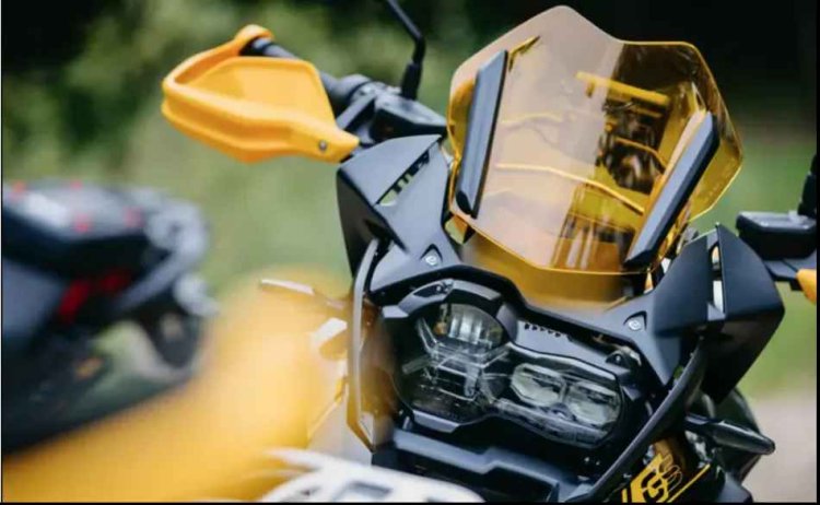 2021 Bmw R 1250 Gs Headlight Closeup