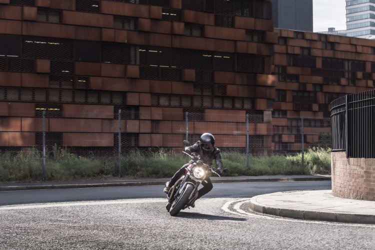 2021 Triumph Speed Twin Lean Left