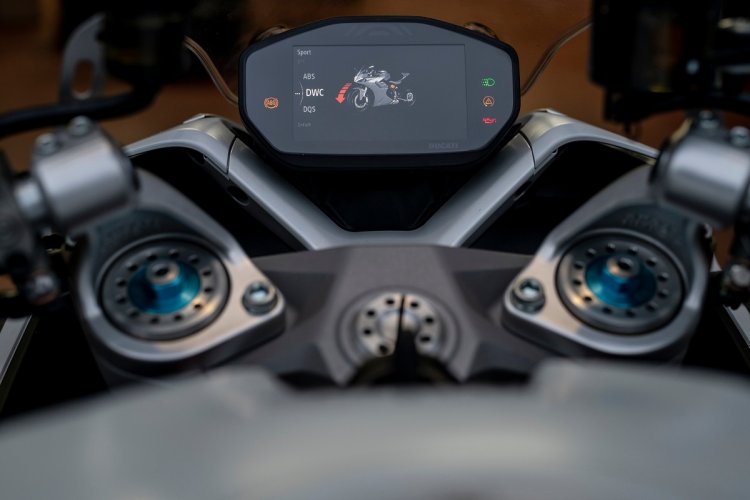 Ducati Supersport 950 S Instrument Cluster
