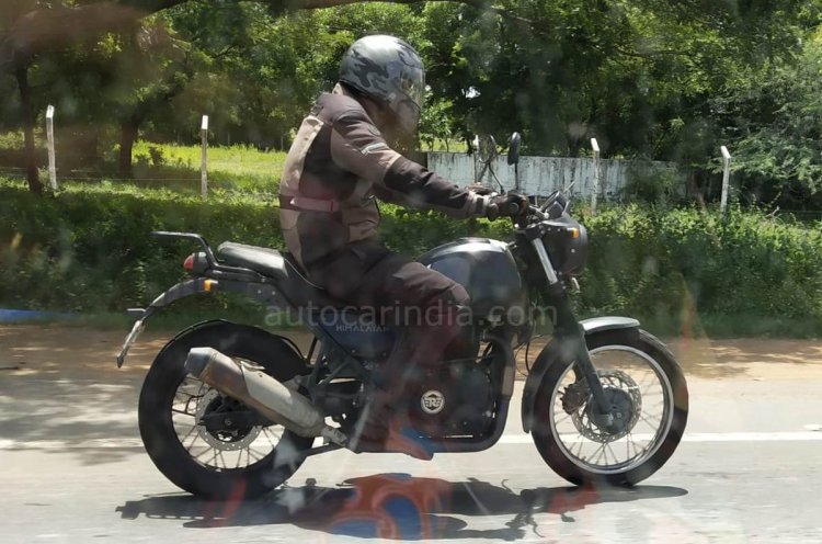 New Royal Enfield Himalayan Variant Spy Shot Right