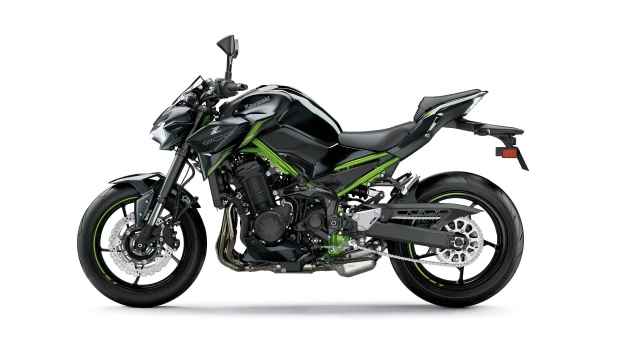 2022 Kawasaki Z900 Left