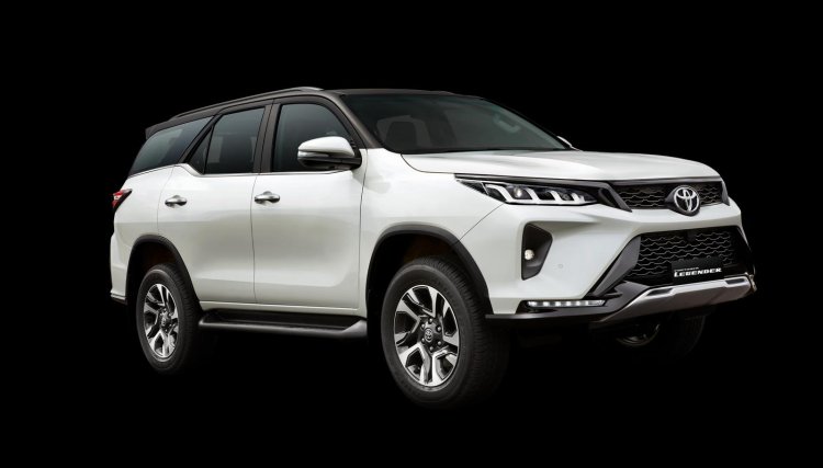 Toyota Fortuner Legender 4x4 Variant