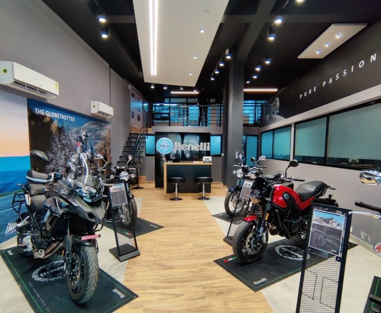 Benelli Ulhasnagar Showroom Inside