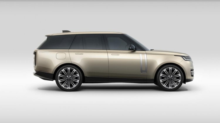2022 Range Rover Right Side