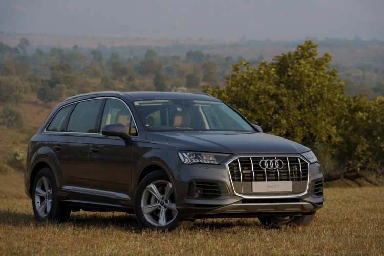 New Audi Q7 India Front Right