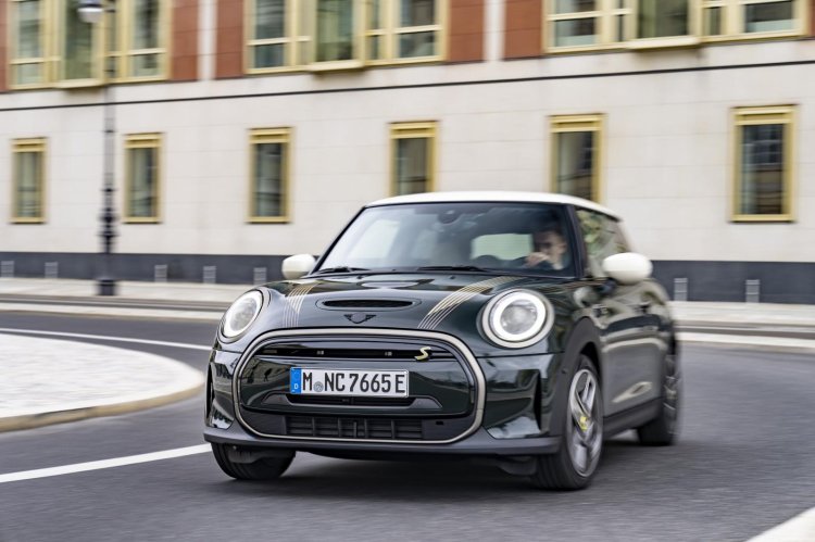Mini Cooper Se Resolute Edition Action Front