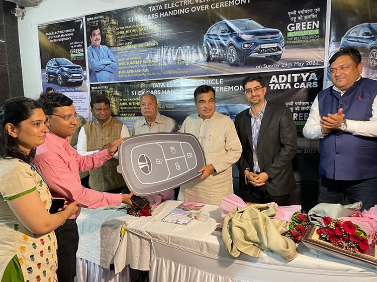 Tata Motors Delivers 51 Evs In Nagpur In One Day