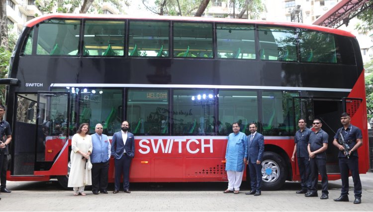 Switch Eiv 22 Electric Double Decker Bus
