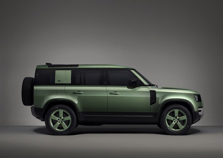 Land Rover Defender 75th Limited Edition Right